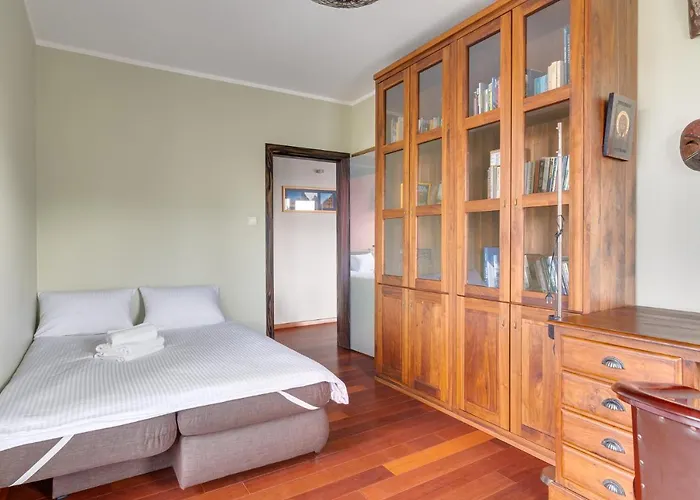 公寓 Lasek Marcelinski 2-bedroom By Bookinghost 波兹南